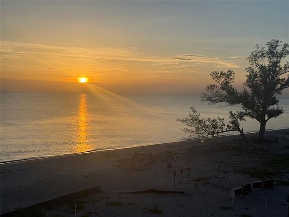 3rd image of 1480 GULF BOULEVARD #304