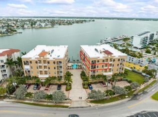260 108th Ave #301, Treasure Island, FL 33706
