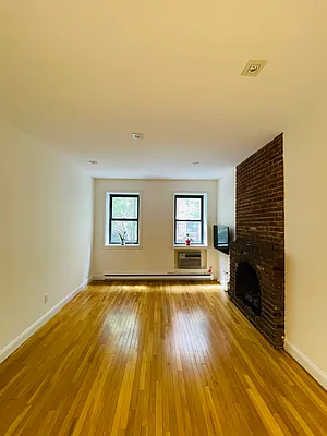 Rented by Compass | media 10