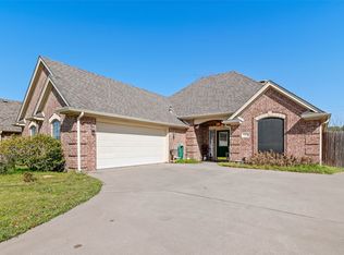 724 Dove Rdg, Sanger, TX 76266