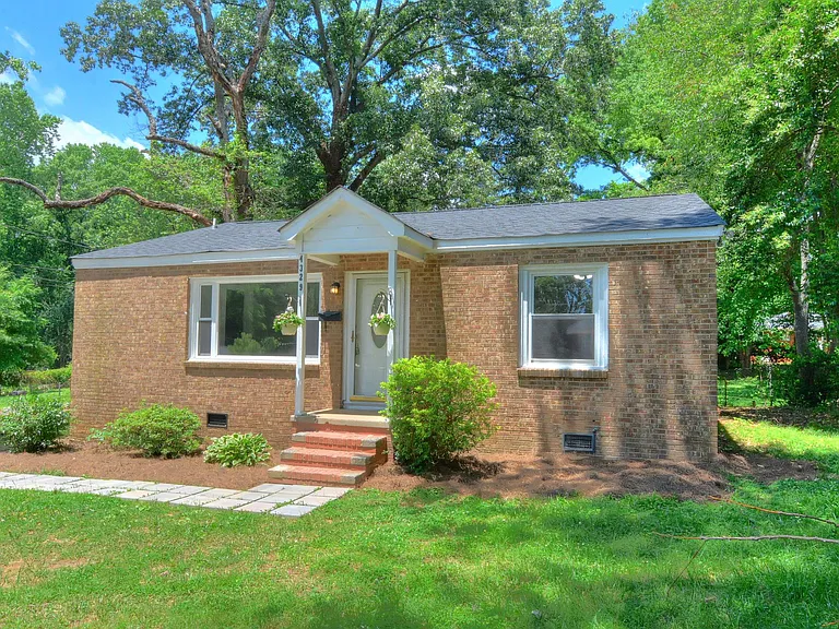 4329 Dinglewood Ave — Photo 6