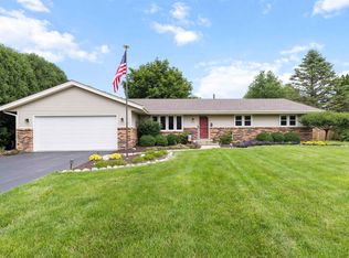 7575 Farmhome Ln, Cherry Valley, IL 61016