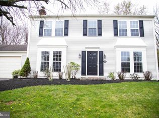 332 Candlewyck Ln, Hershey, PA 17033
