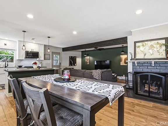 3rd image of 7817 Louise Ave