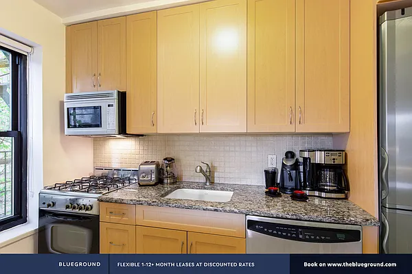 Rented by The Blueground | media 32