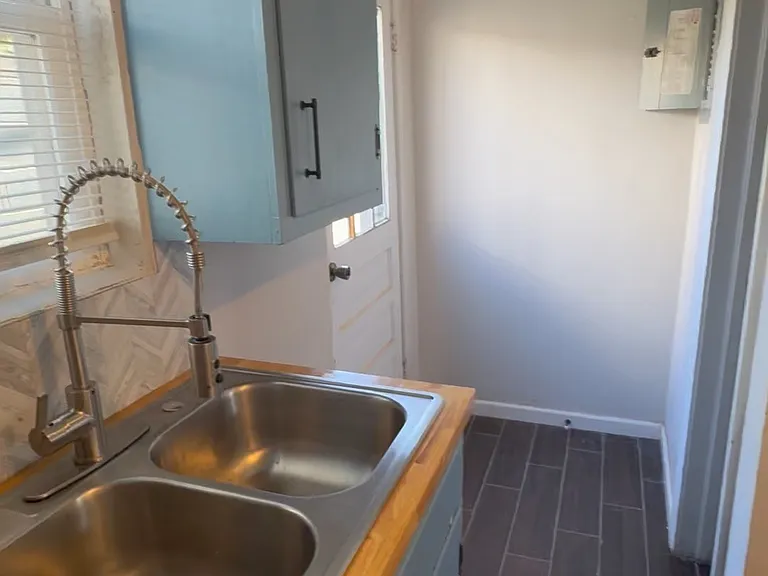 832 Smith St #1-4 — Photo 10