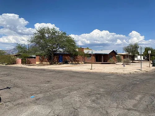 1405 E Lester St Photo 1