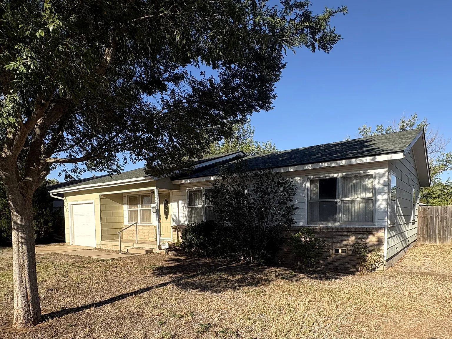 3 bed, 1448 sqft, $1,700 — Photo 2