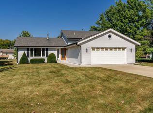 9350 Cherrywood, Roscoe, IL 61073