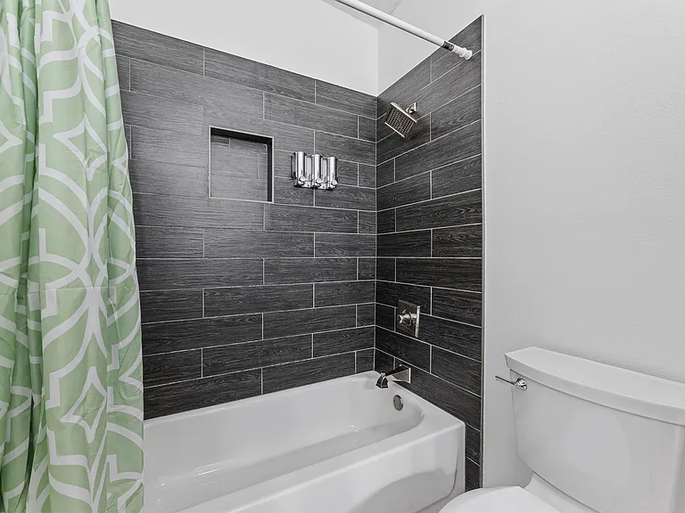 4203 Philmont Ave — Photo 24