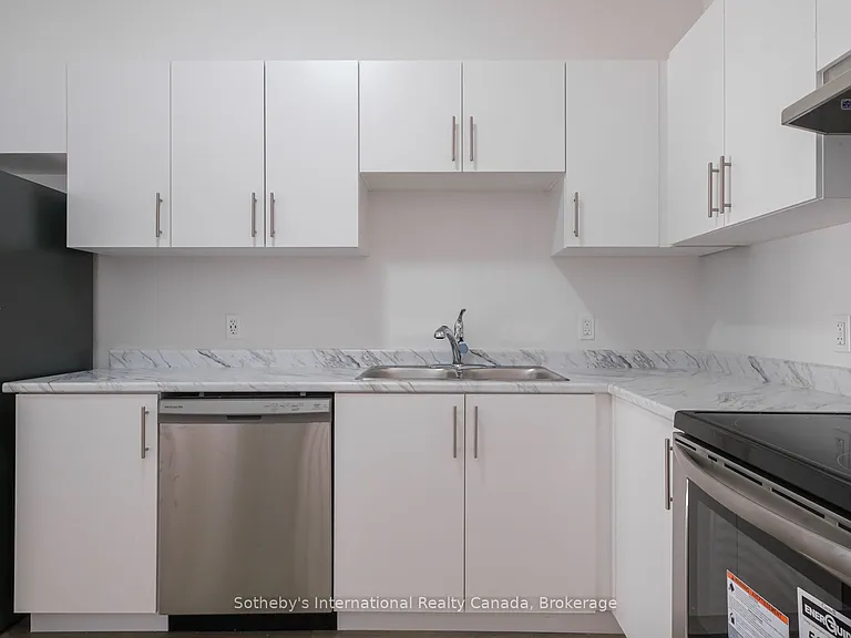 550 Grey St #29 — Photo 8