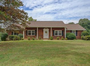 203 Regency Dr, Goodview, VA 24095