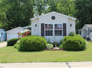 395 Sandtrap Cir, Painesville, OH 44077