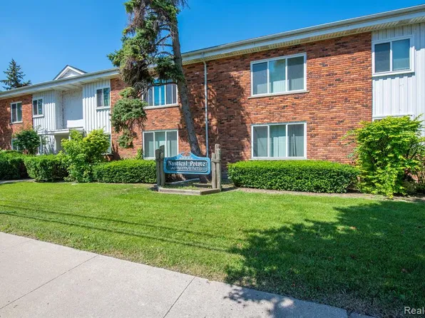 25885 Jefferson Ave #8, Saint Clair Shores, MI 48081
