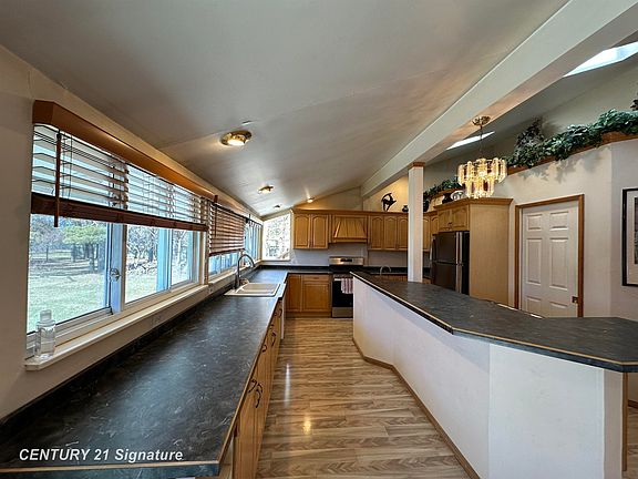 5th image of 7151 N Elms Rd