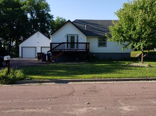 606 1st Ave E, Rock Rapids, IA 51246