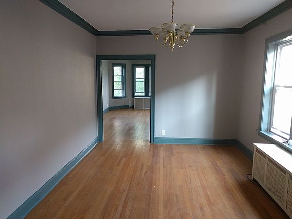 5th image of 8950 S Blackstone Ave #3