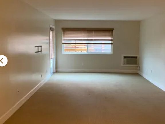 5th image of 836 W Pennsylvania Ave APT 111