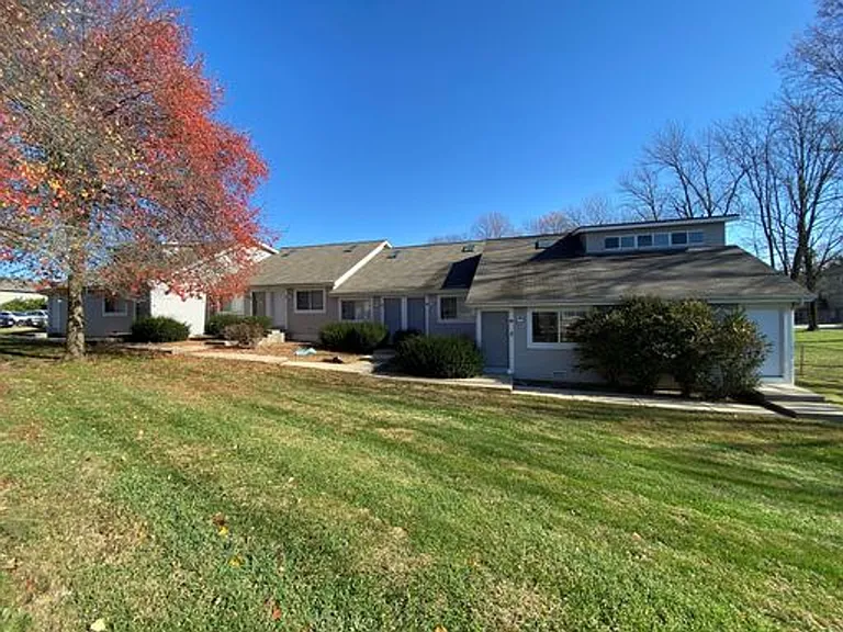 57 Village Ct #72 — Photo 30
