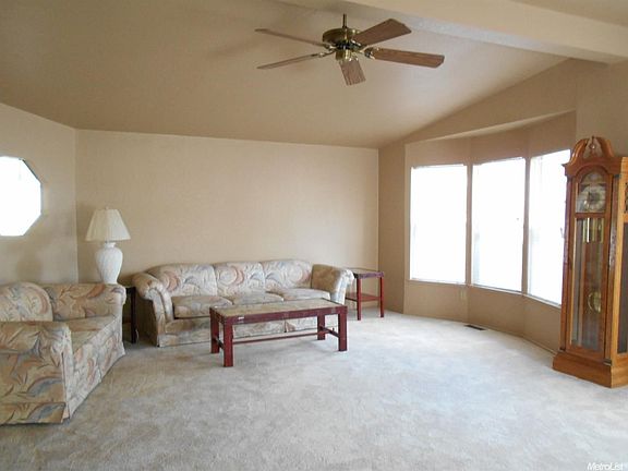 3rd image of 6236 Astronaut Ln