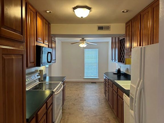 Kitchen with breakfast area