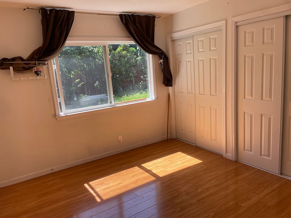 1st image of 42933 Wixon Dr #3