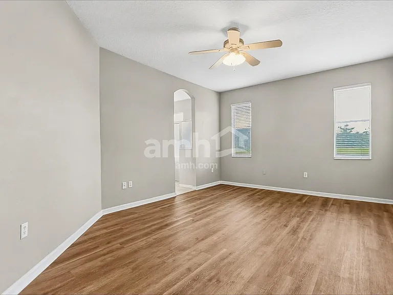 1128 Napolean Way — Photo 8