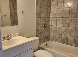 6910 Simpson Ave APT 8, North Hollywood, CA 91605