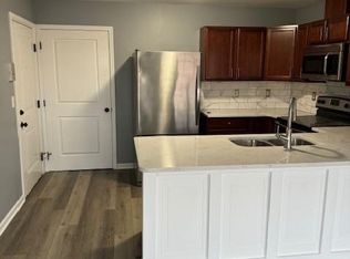 100 Flint Rd APT 8, Buffalo, NY 14221