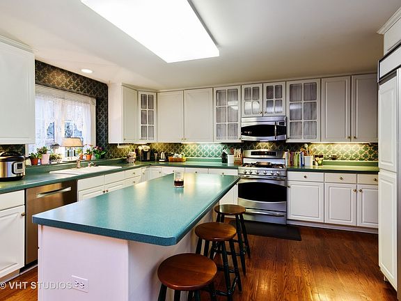 4th image of 21423 W Prescott Ct