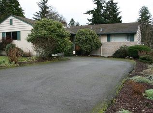 8712 Holly Ln, Edmonds, WA 98026