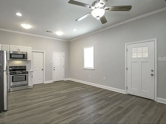 2nd image of 1903 Touro St