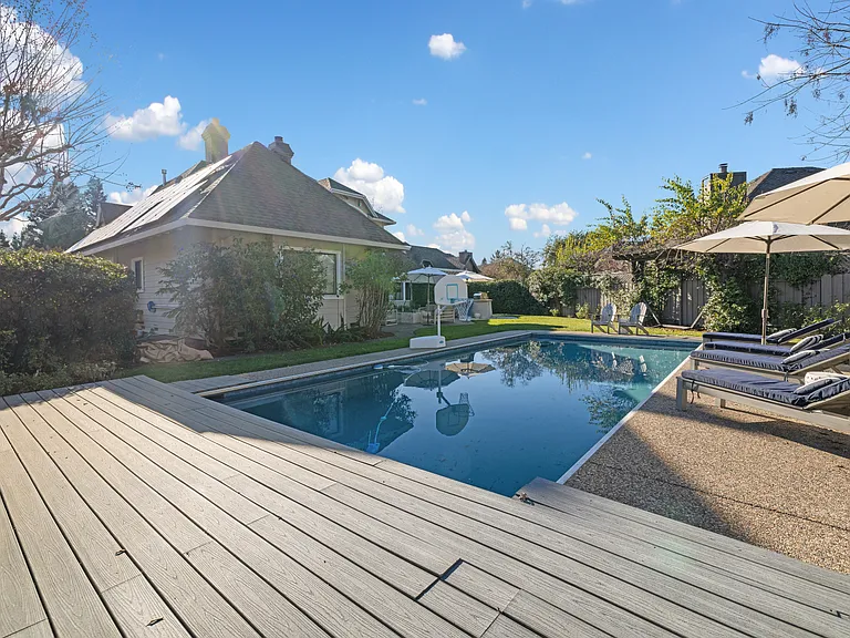 470 Eastin Dr — Photo 46