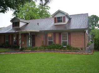 5402 Queensloch Dr, Houston, TX 77096