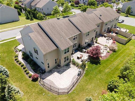 5th image of 4506 Bellflower Way