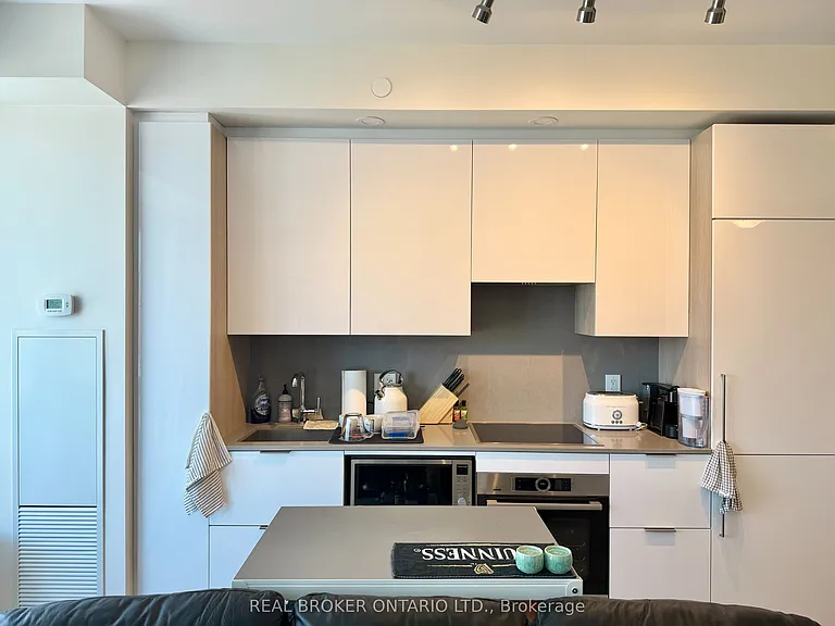 28 Freeland St #1108 — Photo 5