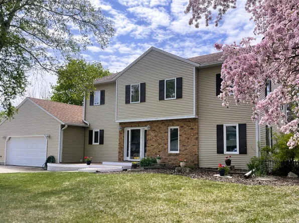 1757 23rd St S, Fargo, ND 58103
