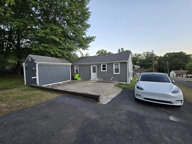 3560 Maple St — Photo 13
