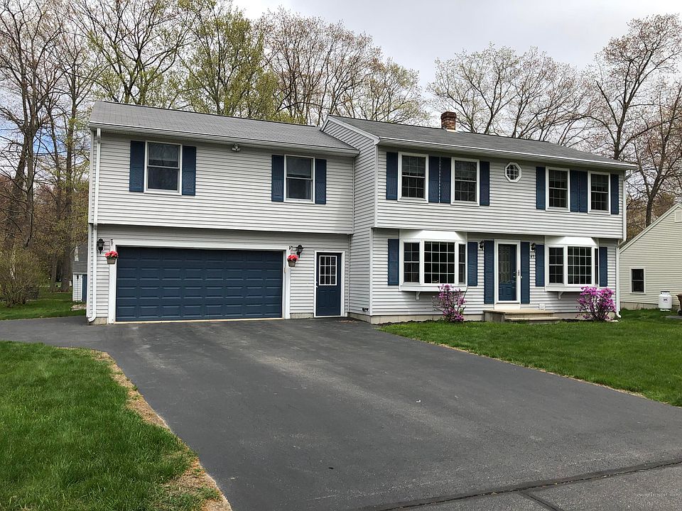1st image of 48 Rosewood Dr