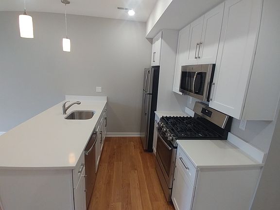 2nd image of 2333-47 Fairmount Ave #302