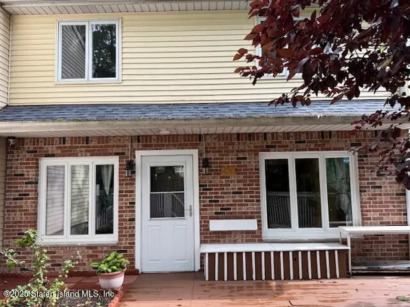 420 Arthur Kill Rd, Staten Island, NY 10308