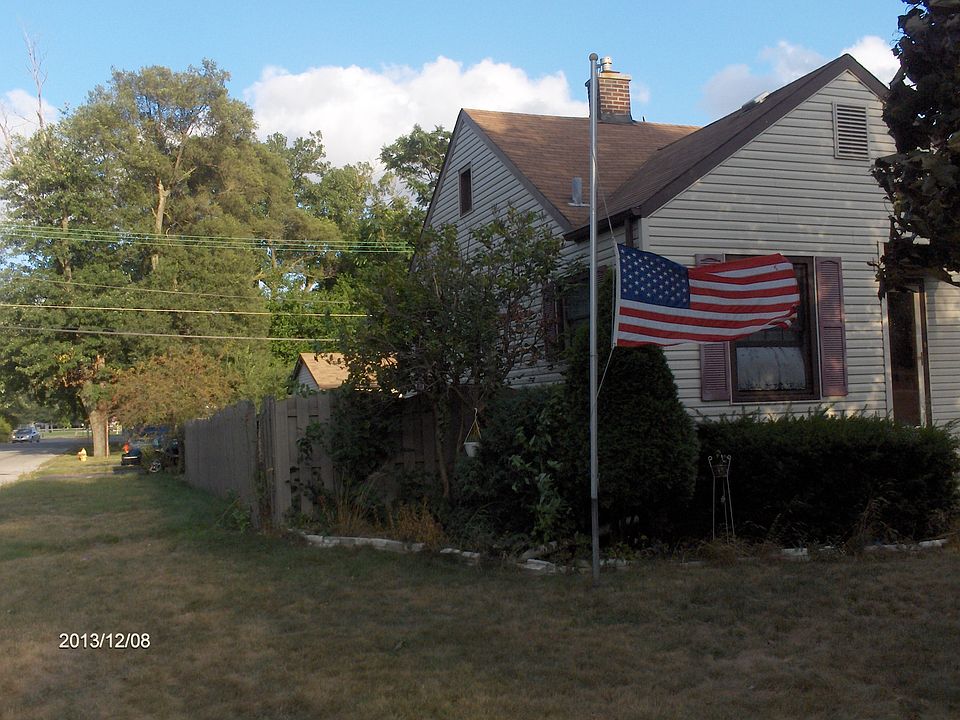 2nd image of 18403 Ridgewood Ave