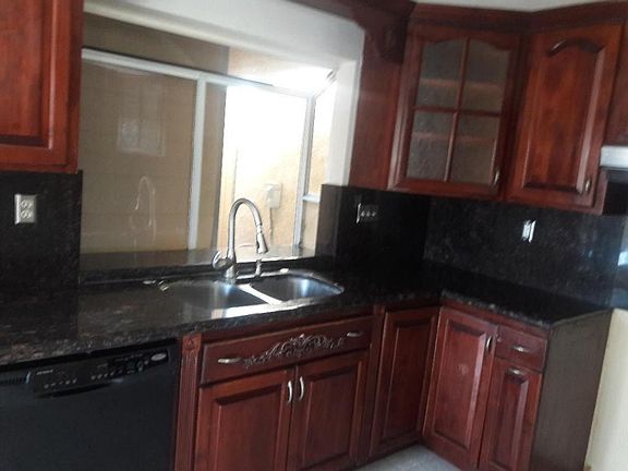 5th image of 45103 Loma Vista Dr