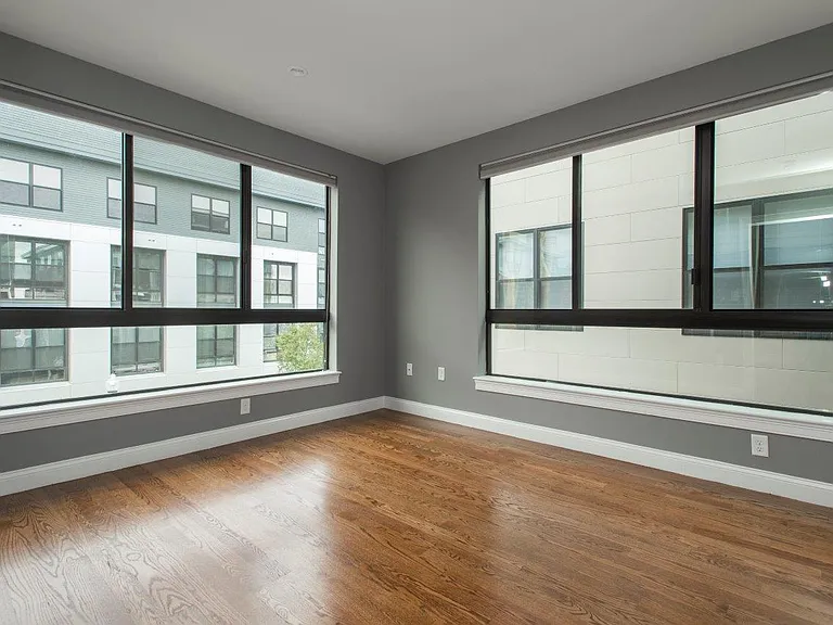339 D St #15 — Photo 3