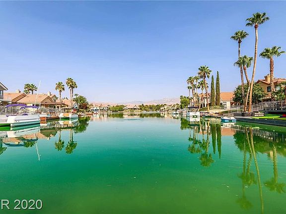 2nd image of 3172 Waterside Cir