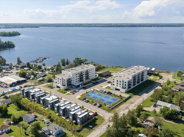 19B West St N #201, Kawartha Lakes, ON K0M 1N0