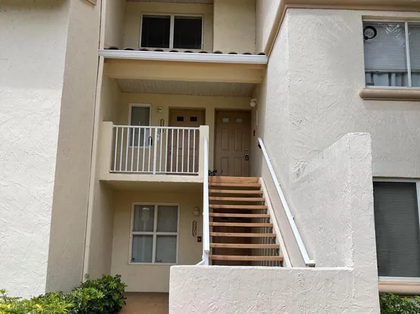 22303 Glenmoor Dr, West Palm Beach, FL