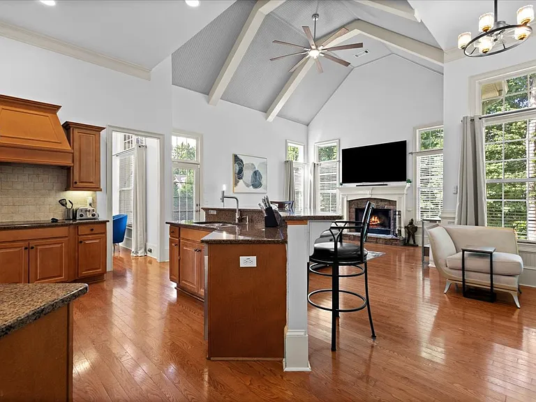 Kitchen/Living Room