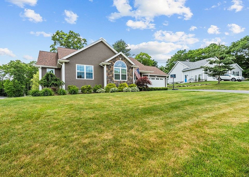 3089 Hunters Hill Dr, Dighton, MA 02715 | Zillow