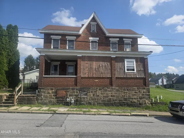 808 N Main St, Gallitzin, PA 16641